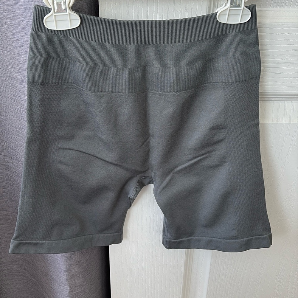 Aurola workout shorts